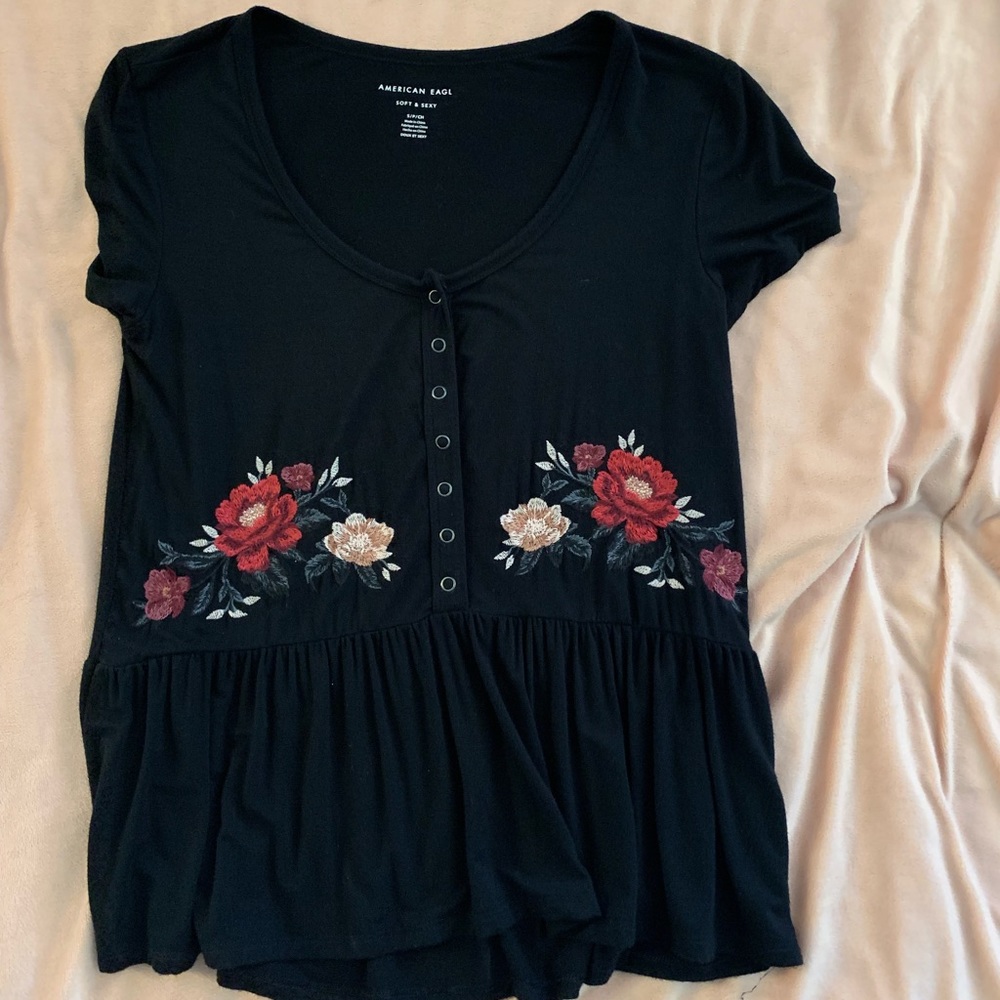 American Eagle top
